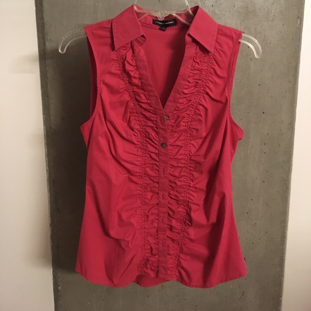 Express sleeveless button-down blouse. - Picture 1 of 3